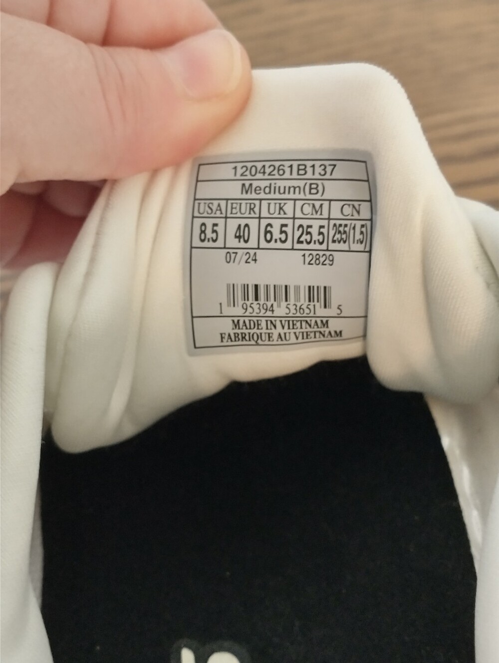 Brooks Women's Adrenaline GTS 24 White Running Shoes Size 8.5 - Picture 13 of 16